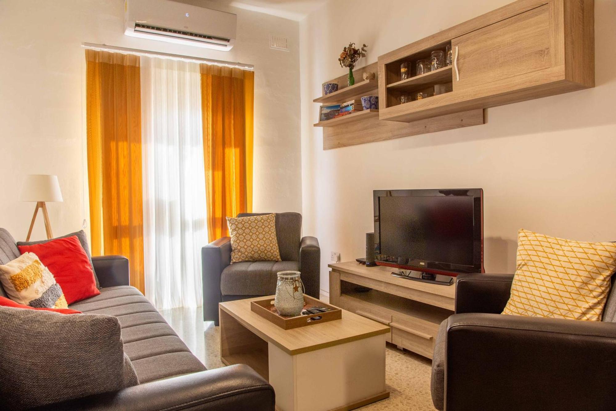 Spacious, Modern 3 Bedroom Apartment - St. Paul'S Bay Exterior photo